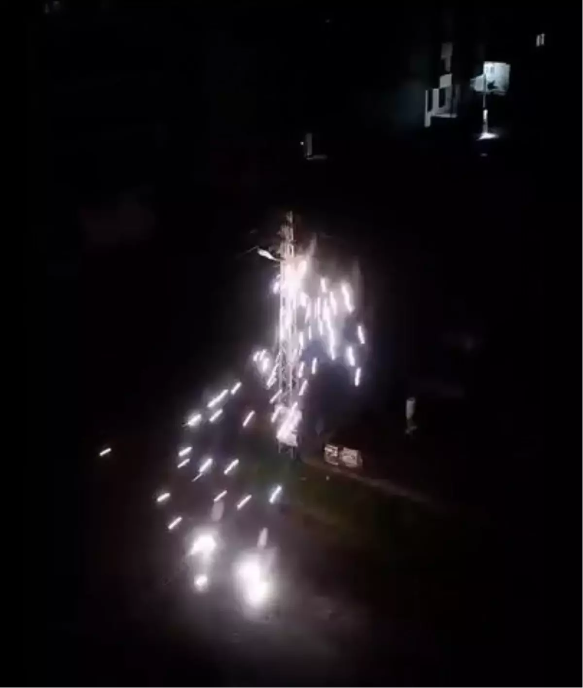 Samsun\'da Fırtına Çatıları Uçurdu