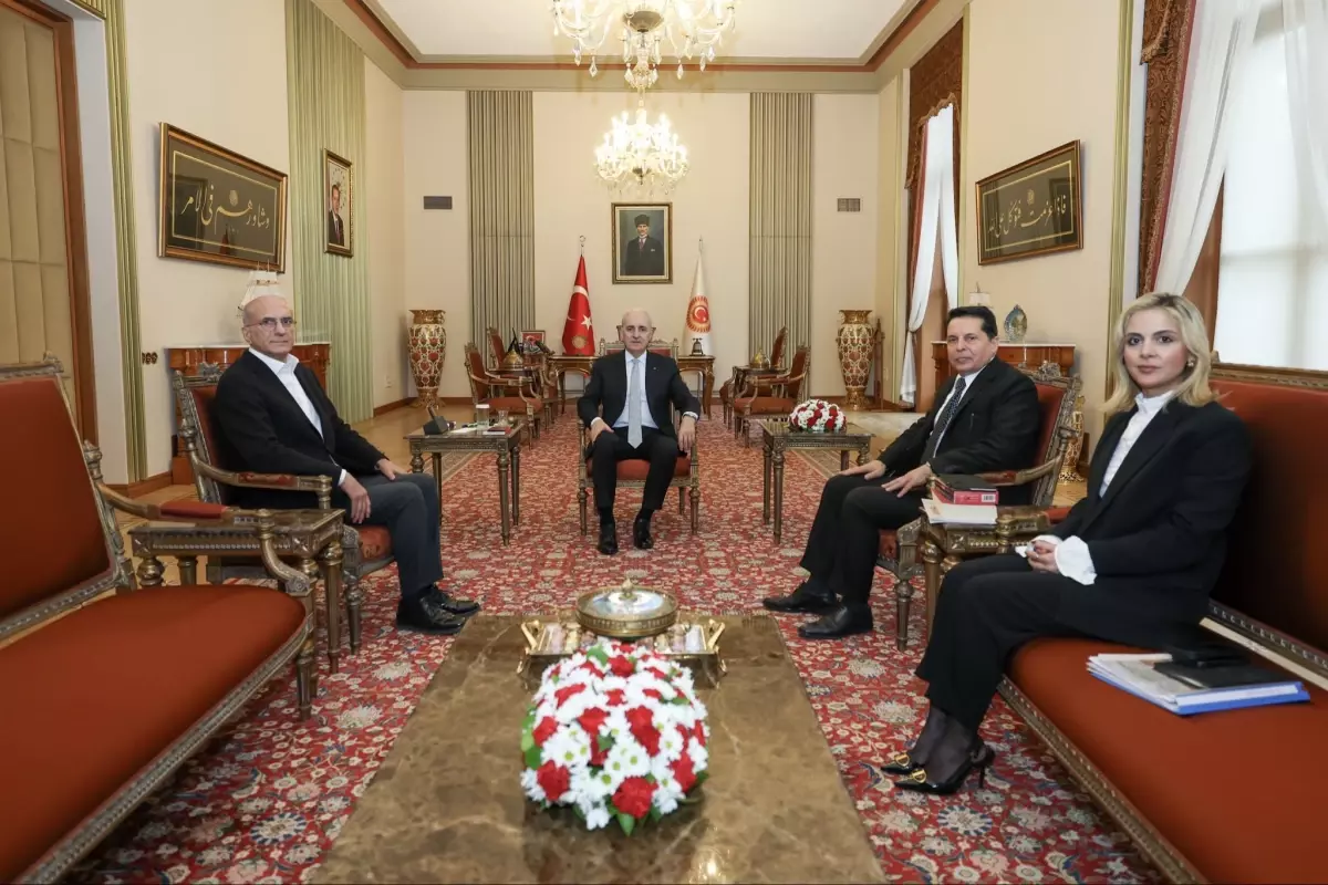 Kurtulmuş, Bingöl ve Özer\'i Kabul Etti