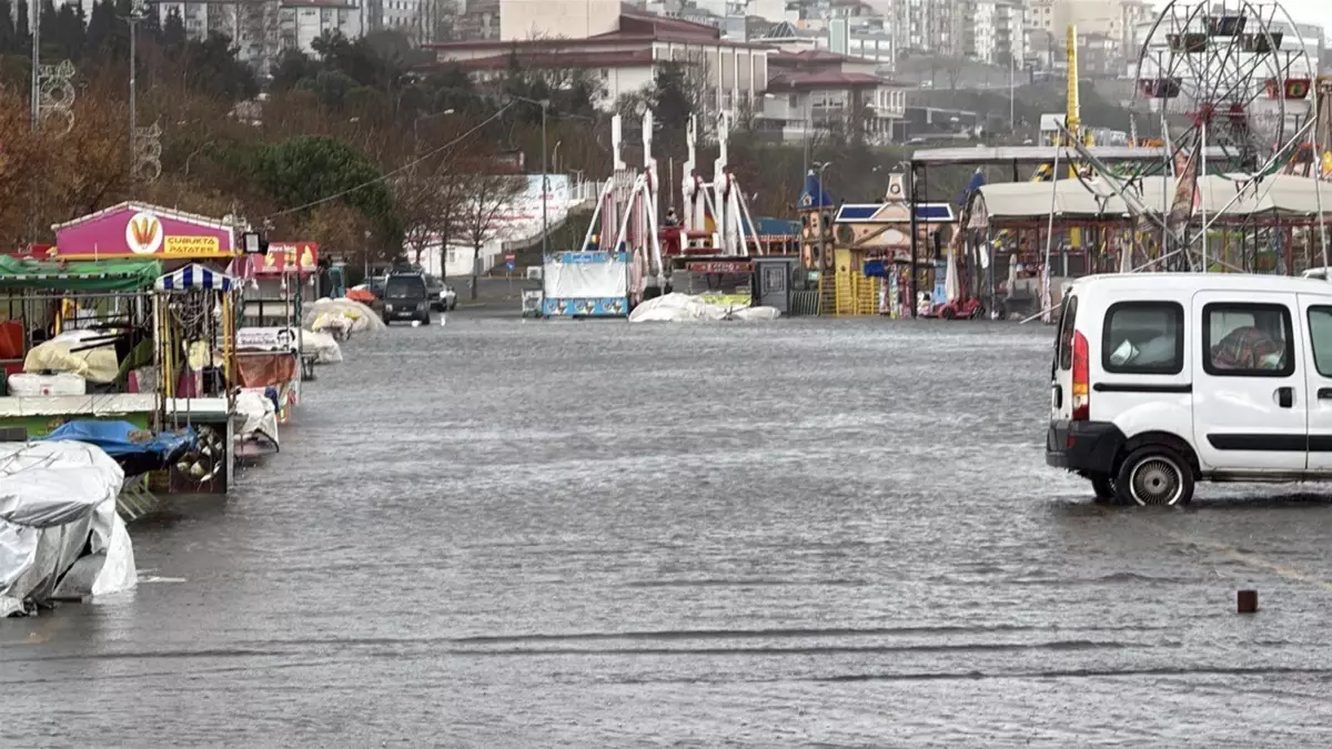 Tekirdağ Sahili Su Altında Kaldı