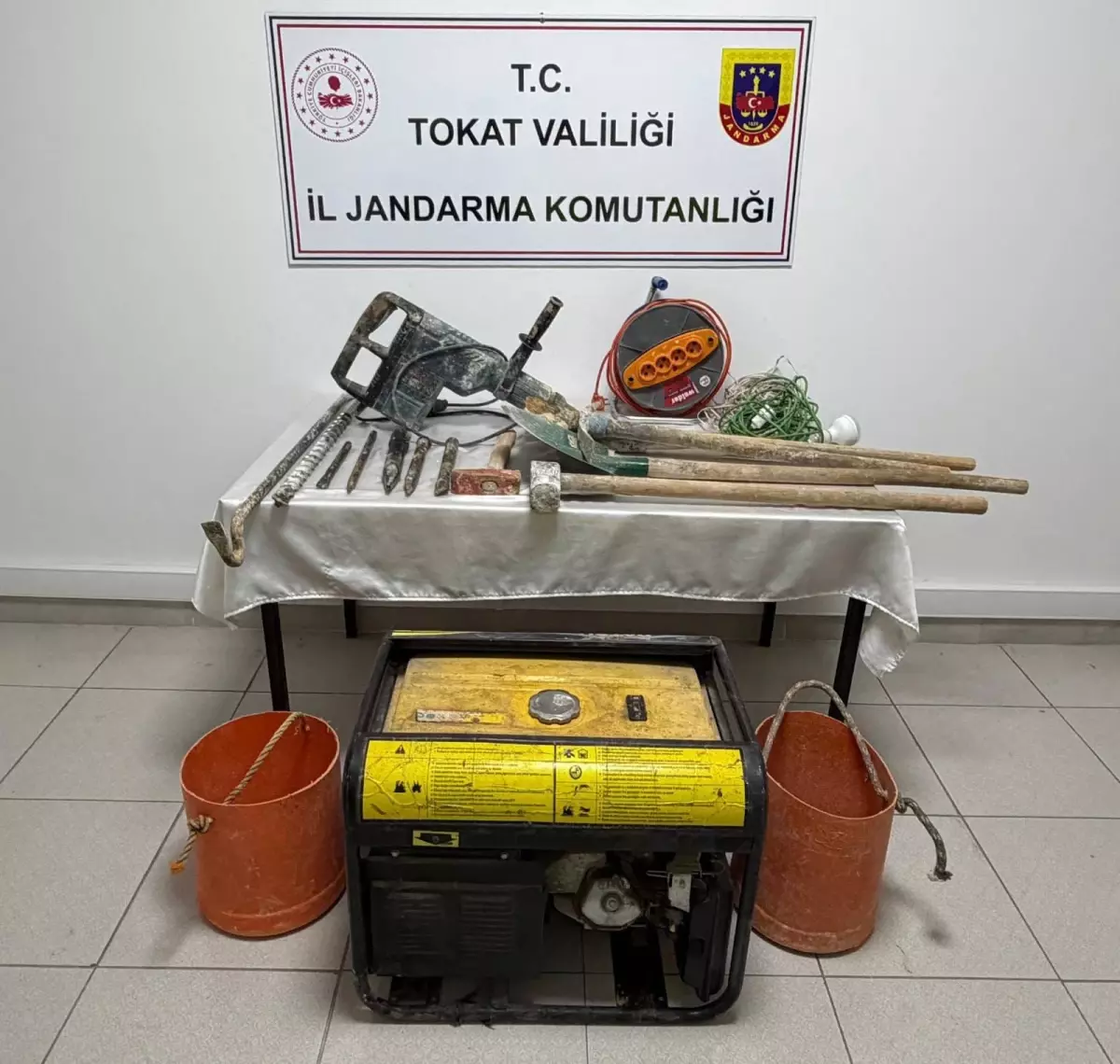 Tokat\'ta Kaçak Kazı Yapan 6 Şüpheli Yakalandı