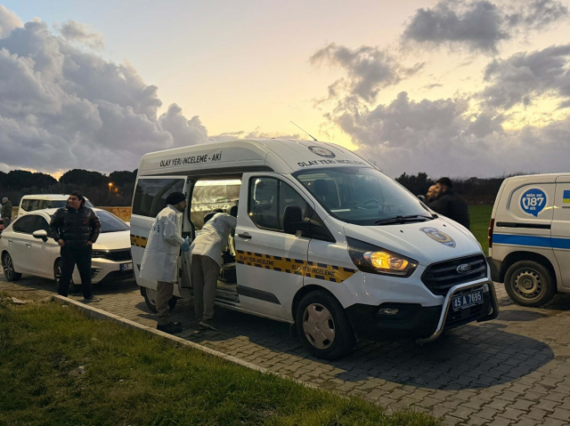 Turgutlu'da Yağış Sonrası Yolda İnsan Kafatası ve Kemikler Bulundu