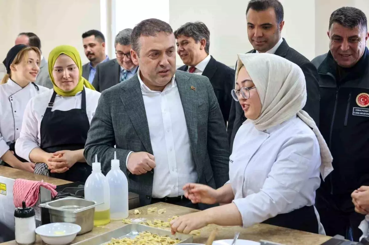 Vali Sözer Söğüt MYO\'daki faaliyetleri yerinde inceledi