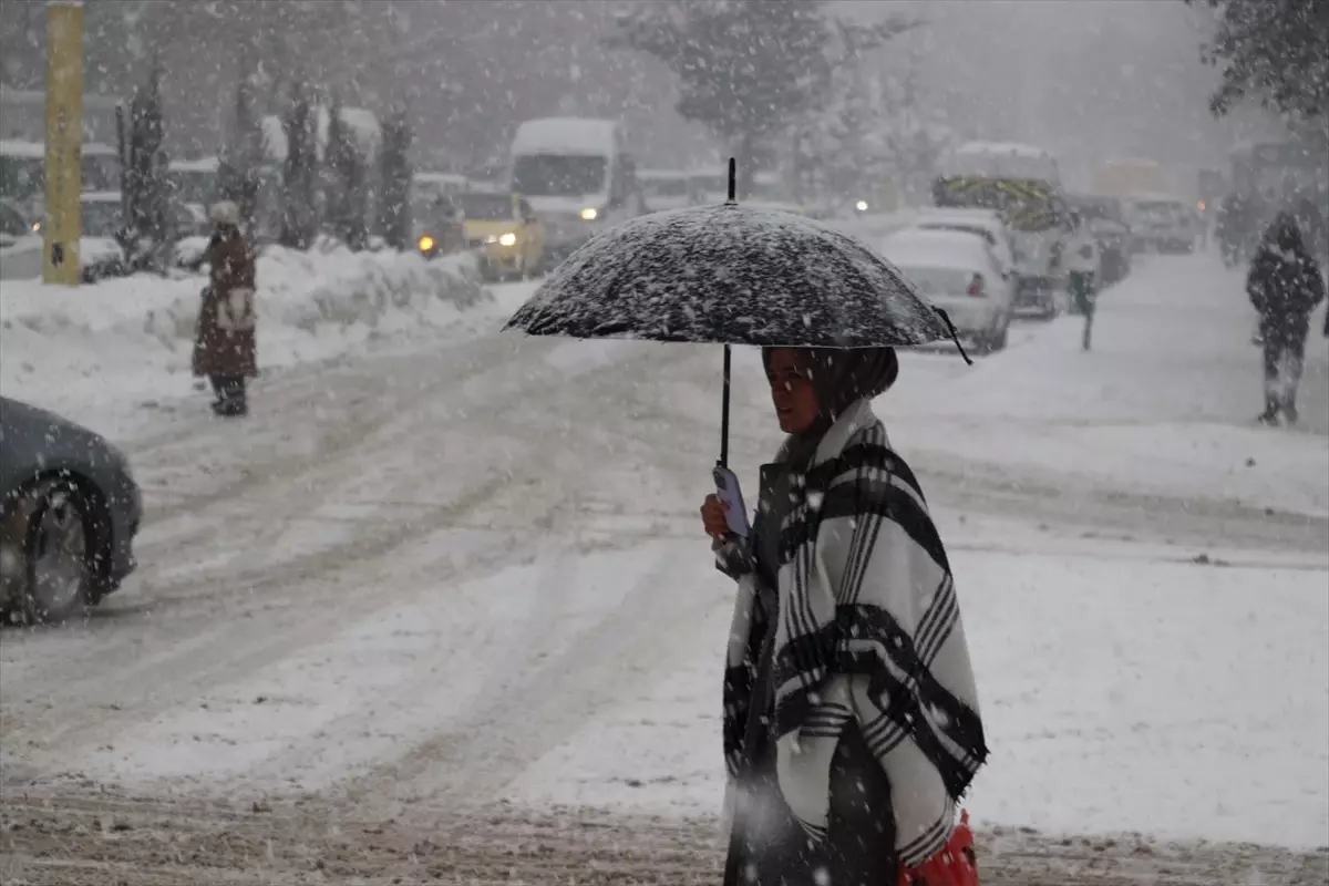 Ağrı\'da Yoğun Kar Yağışı