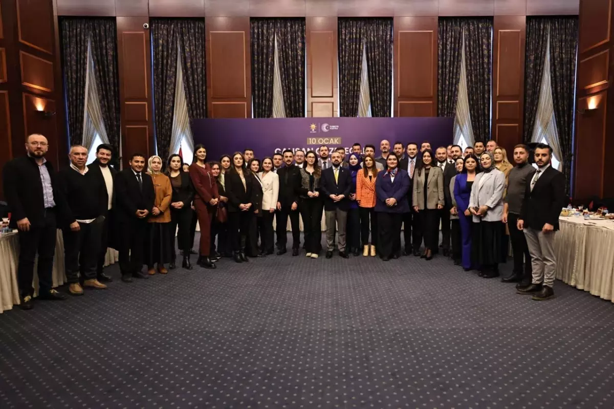 Faruk Acar: \'Gerçeği Yansıtan Gazeteciliğin Yanındayız\'