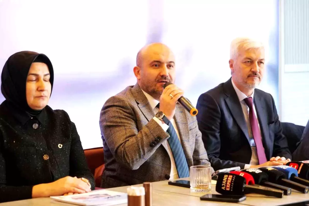 Başkan Albayrak gazetecilerle bir araya geldi