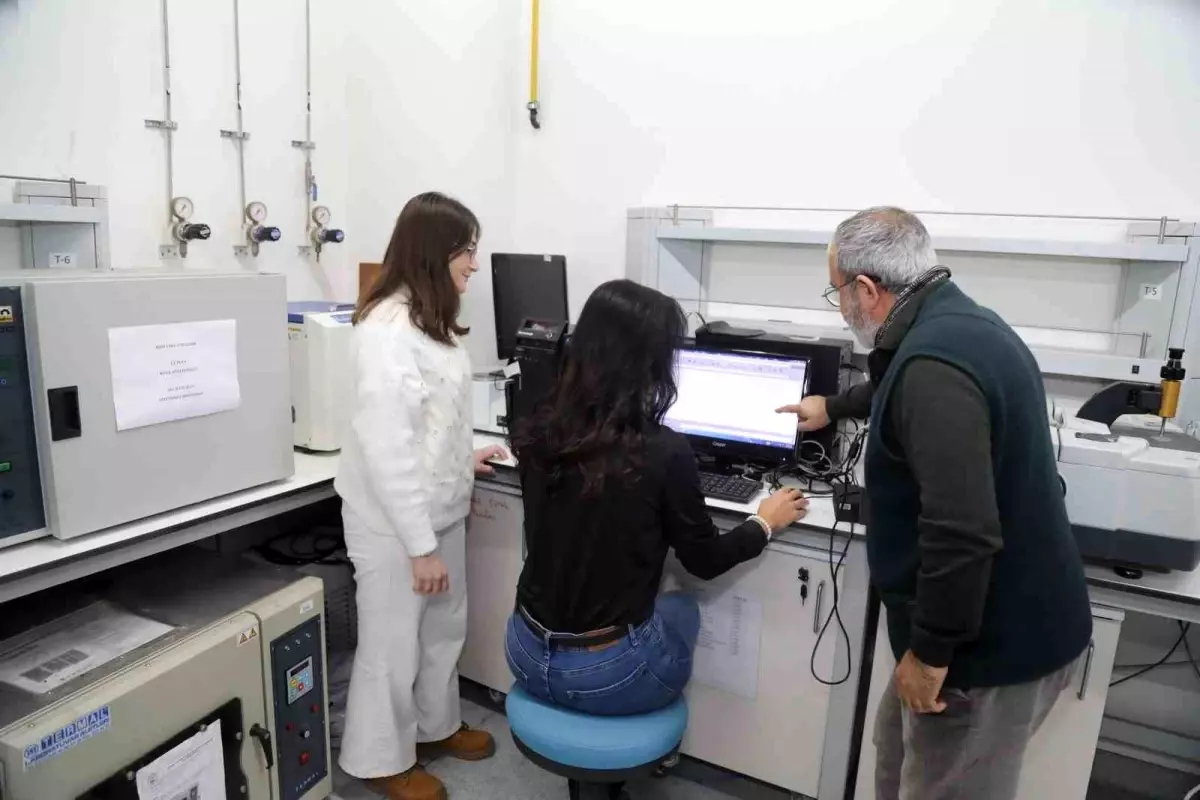 Bursa\'da Uyutan İplik Projesi