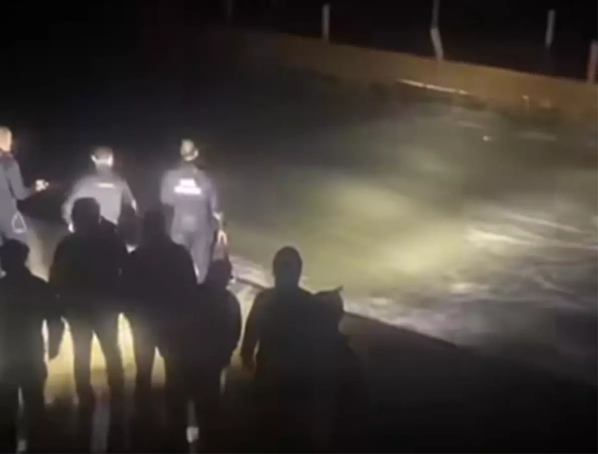 Fırtınada İskelenin Çökmesi: 1 Ölü, 2 Yaralı