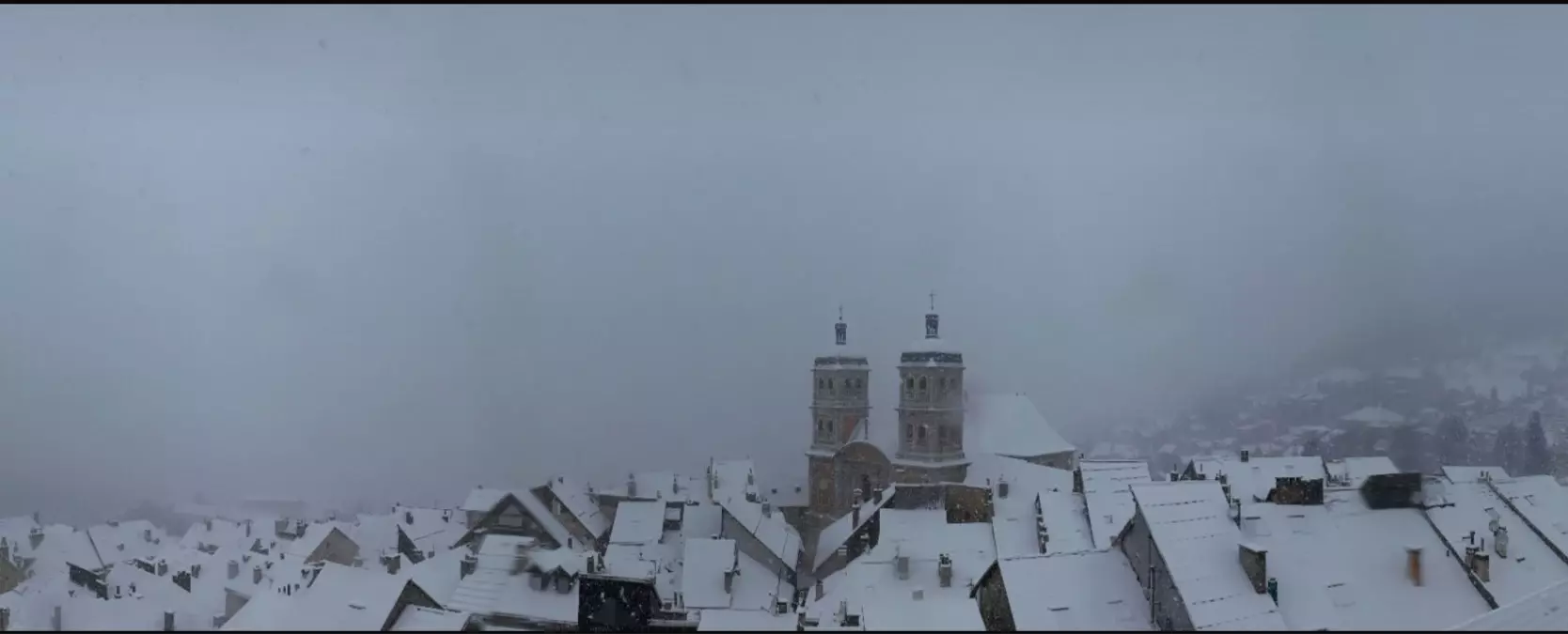 Goretti Fırtınası Fransa\'da Elektrik Kesintisine Yol Açtı