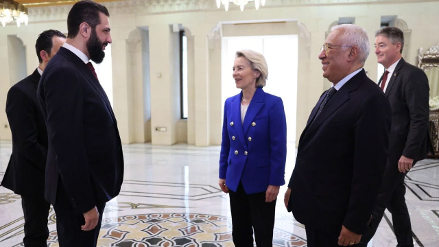 Halep'te YPG'li gruplar kendilerini taşıyacak otobüslere ateş açtı