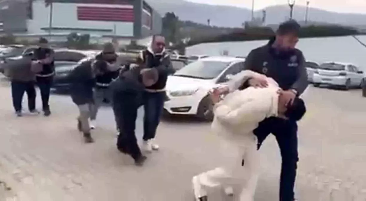 İskenderun\'da 4 Suçlu Yakalandı