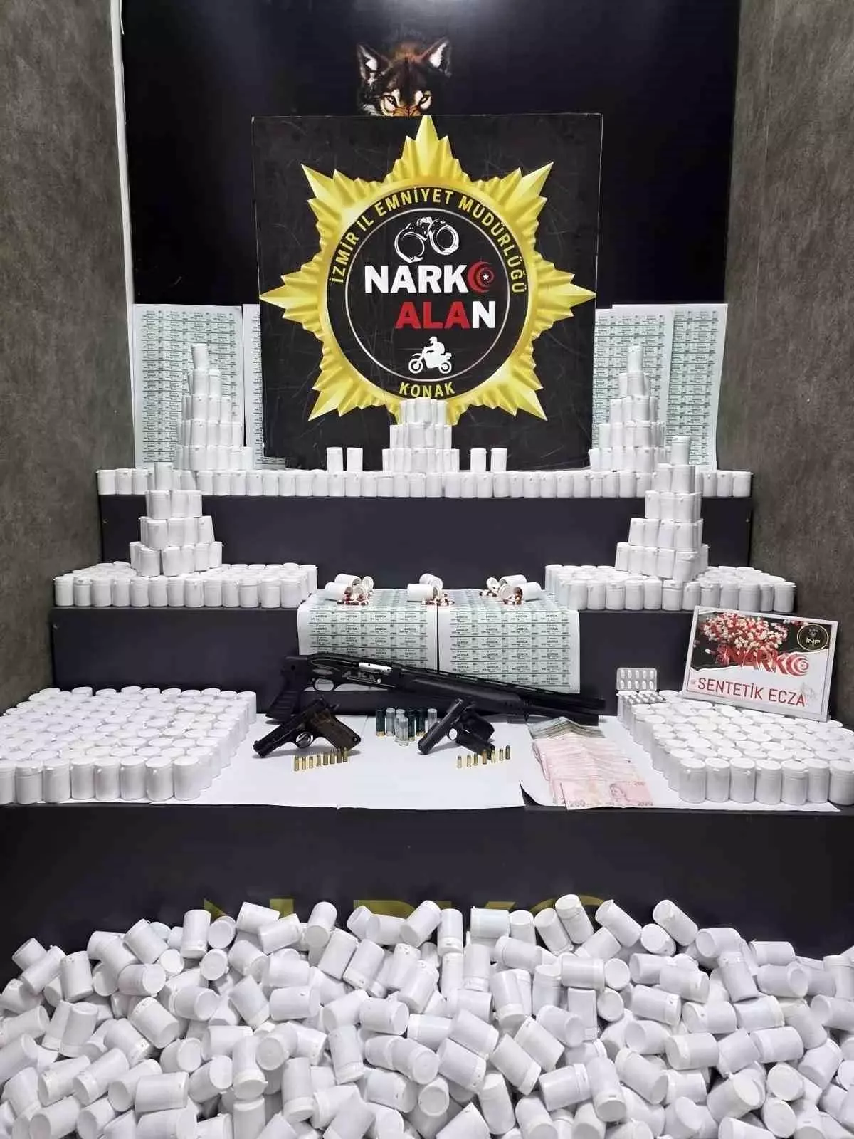 İzmir\'de uyuşturucu operasyonu