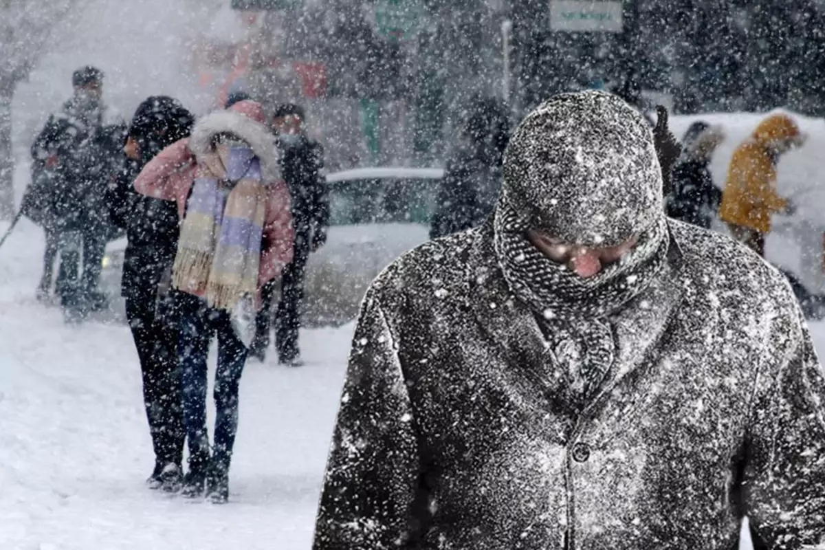 Kar yağışı beklenenden daha şiddetli olacak! Uzman isim uyardı: İmkanı olan evden çalışsın