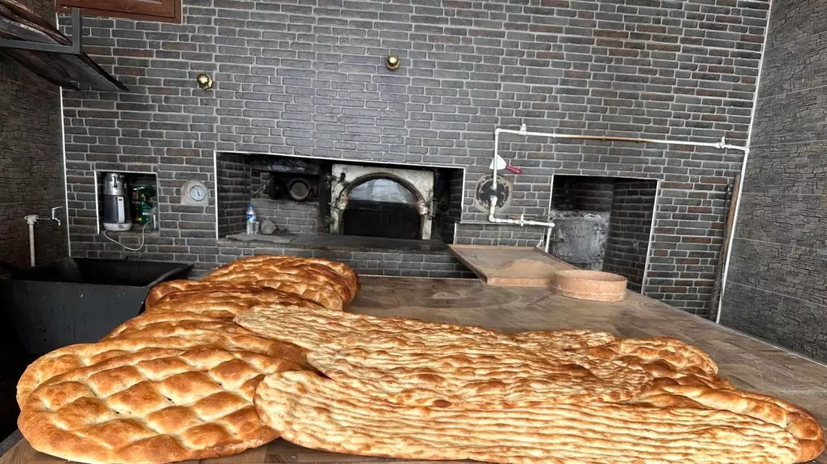 Karayazı\'ya Yeni Ekmek Fırını Açıldı