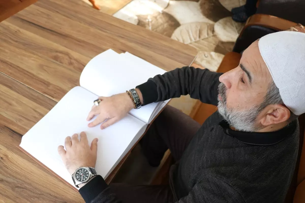 Görme Engelli Mahmut Terzi, Braille ile Kur\'an-ı Kerim\'i Ezberledi