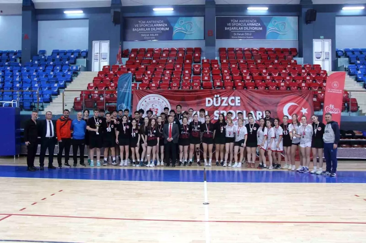 Düzce\'de Korfbol Şampiyonu Farabi Anadolu Lisesi