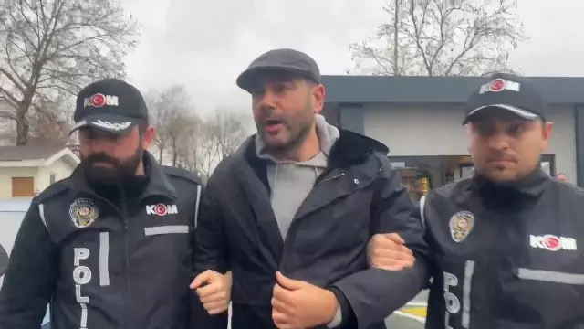 Cezaevinde bulunan eski Beşiktaş Belediye Başkanı Akpolat'a bir tutuklama daha Cezaevinde bulunan eski Beşiktaş Belediye Başkanı Akpolat'a bir tutuklama daha