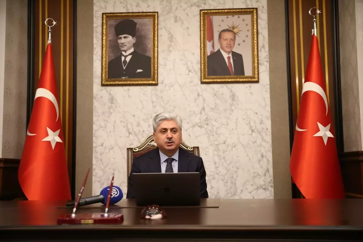 Vali Doğan\'ın Yılın Kareleri Oylamasına Katılımı