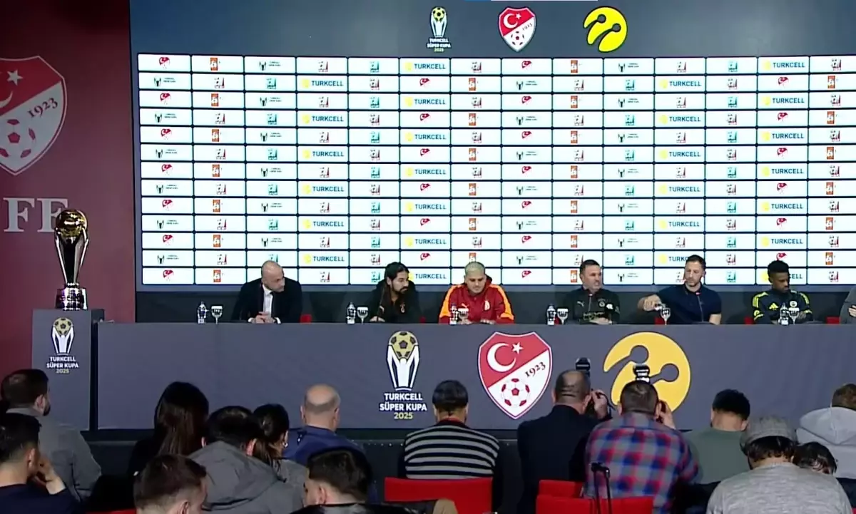 Tedesco, Okan Buruk\'a sorduğu soruyla basın toplantısına damga vurdu