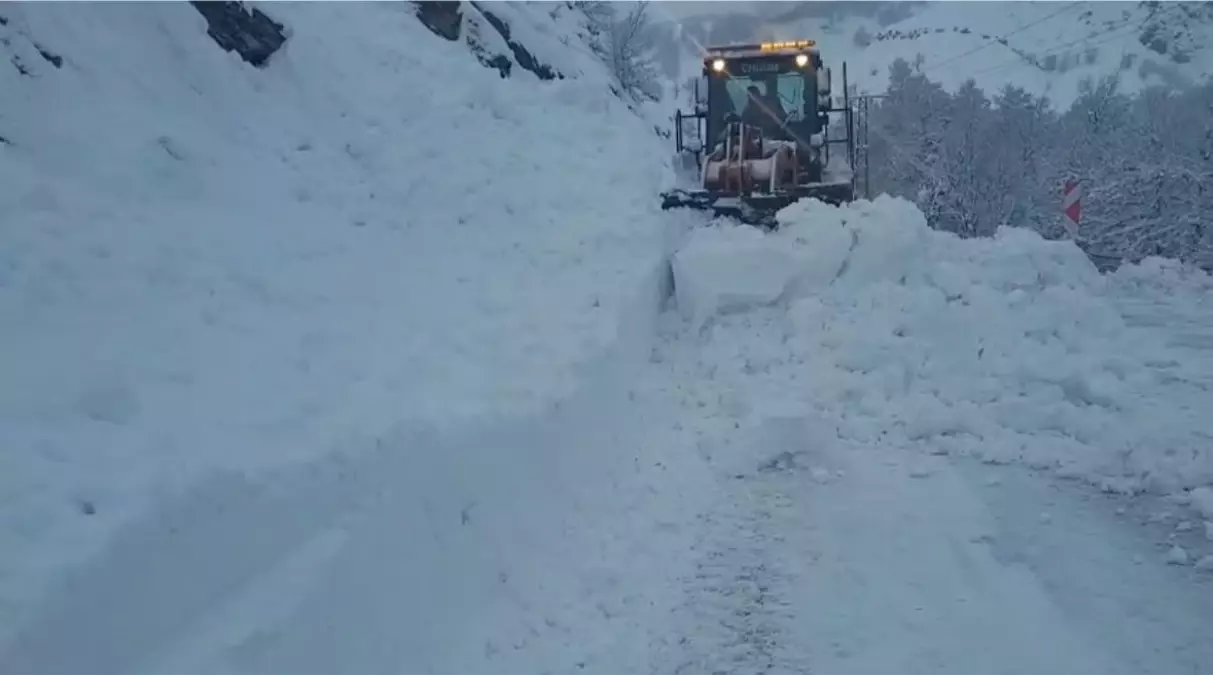 Tunceli\'de Çığ Düştü