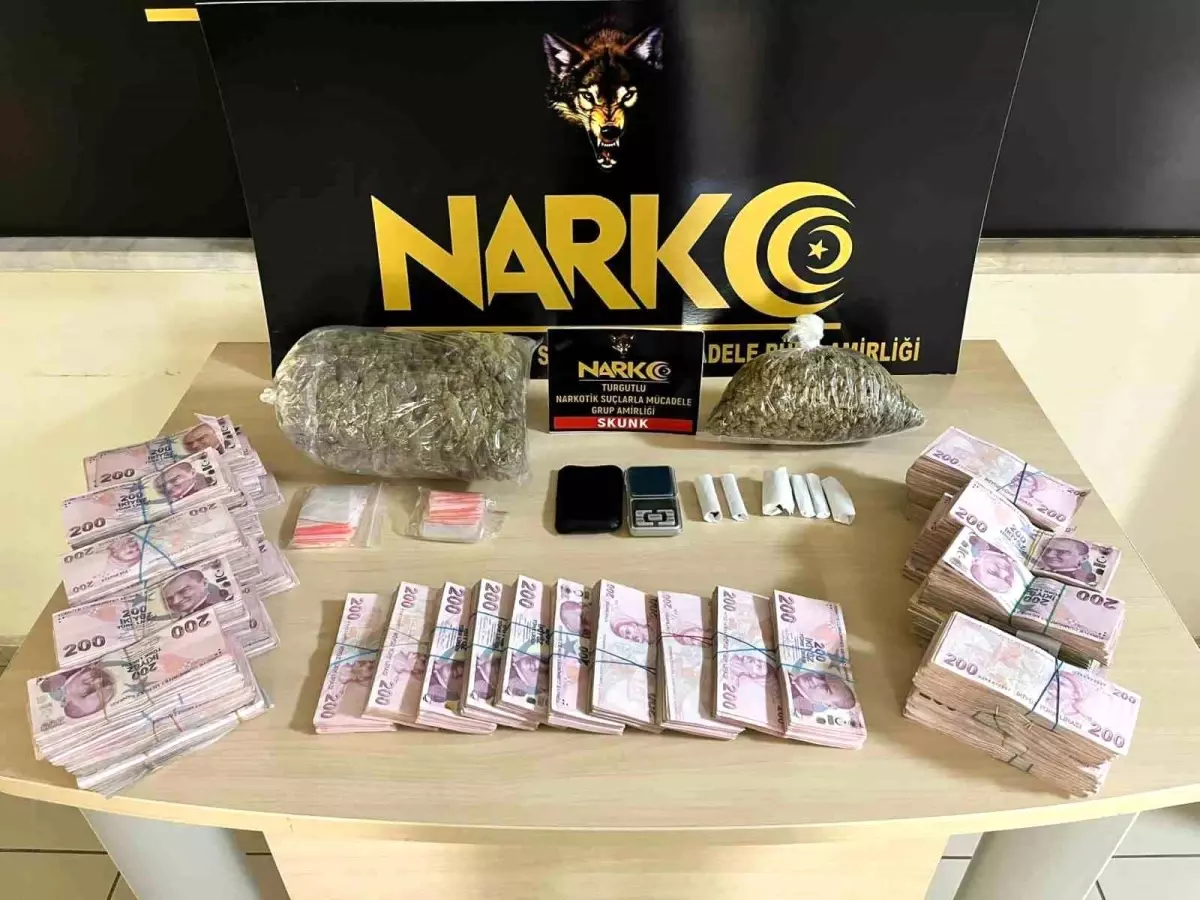 Turgutlu\'da Uyuşturucu Operasyonları: 100 Tutuklama