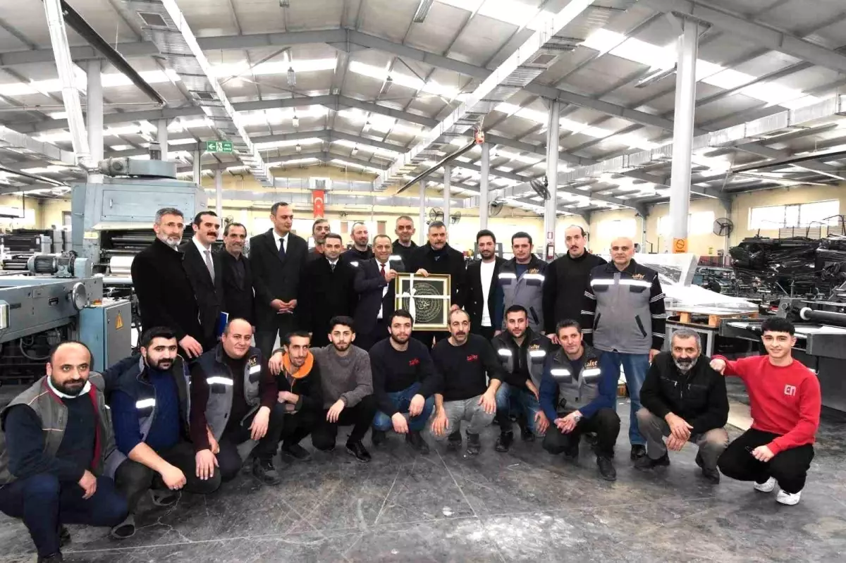 Vali Çiftçi, 42\'nci kuruluş yılında Zafer Ofset baskı tesislerini gezdi