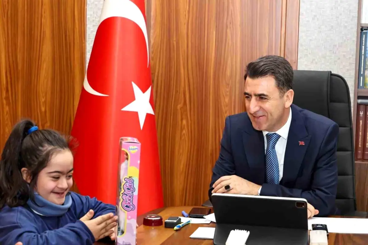 Vali Aygöl, Halk Günü Toplantısında Vatandaşları Dinledi