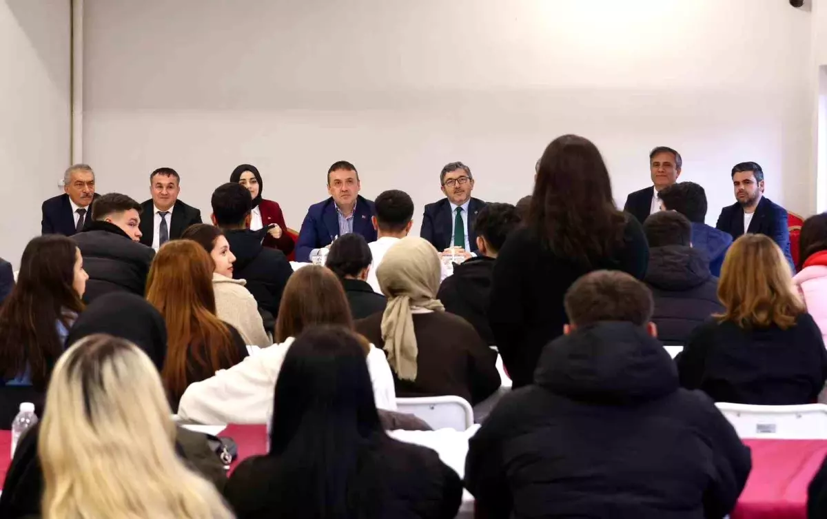 Vali Sözer, Gölpazarı MYO Öğrencileriyle Buluştu