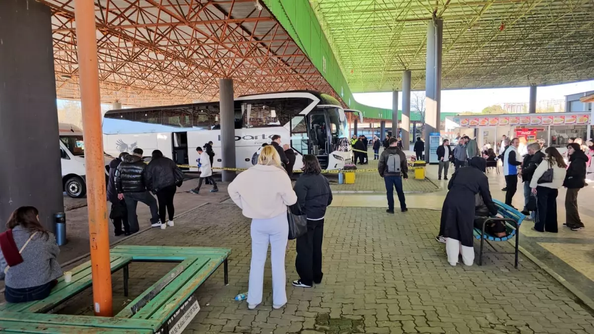 Edirne\'de Otobüs Kazası: Yedek Şoför Hayatını Kaybetti