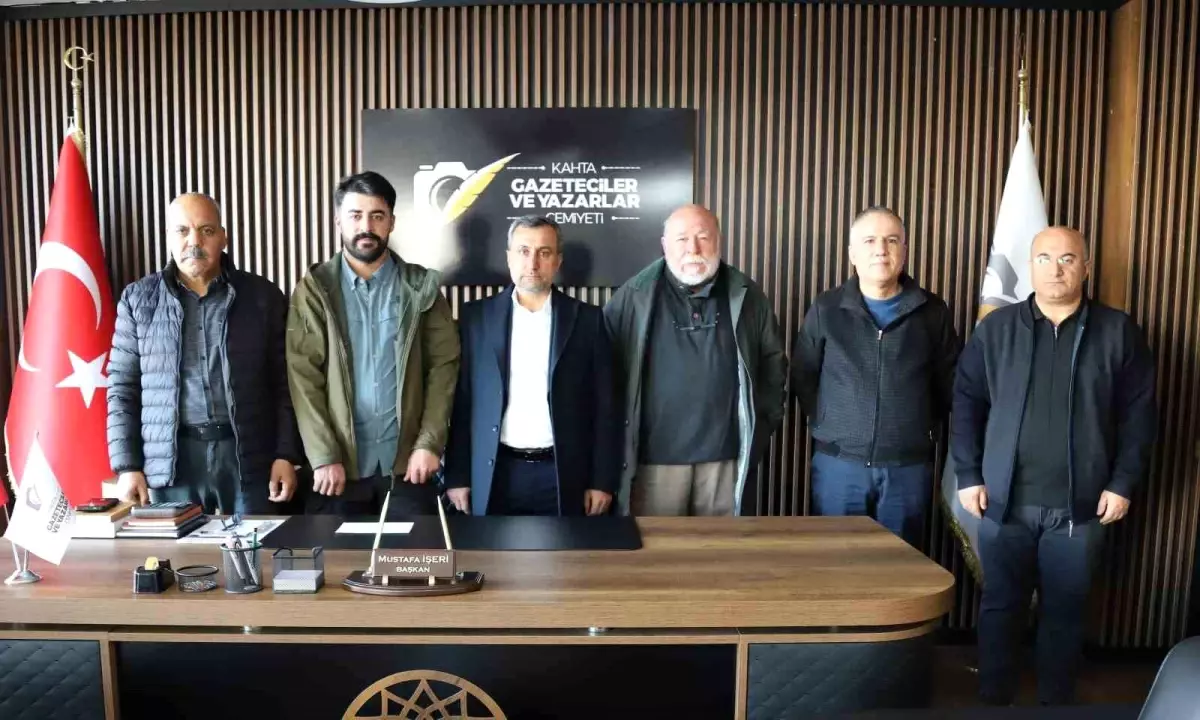 Gazeteciler Günü\'nde Gazze\'ye Destek