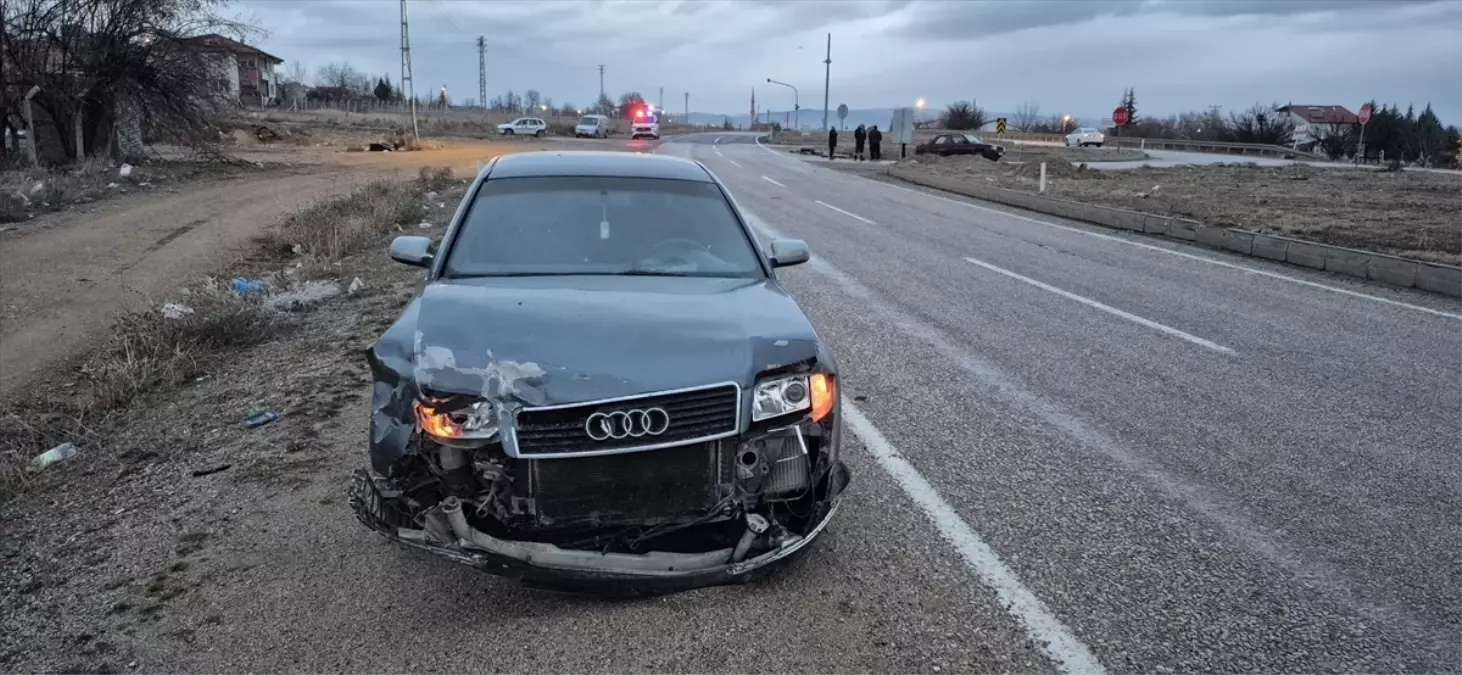 Kırıkkale\'de Trafik Kazası: 2 Yaralı
