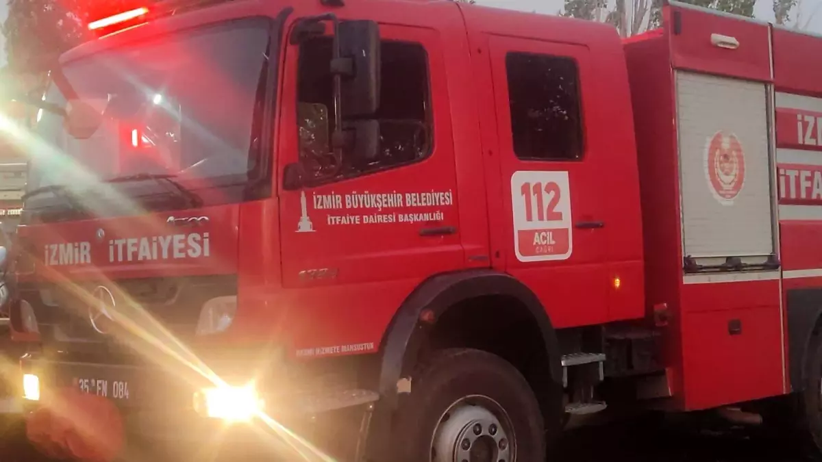 İzmir\'de Yangın Paniği