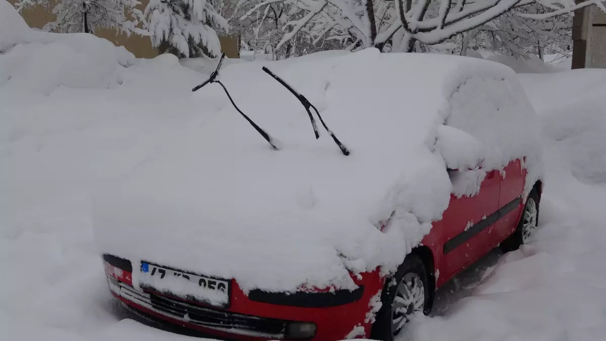 Bitlis\'te 111 köy yolu kapandı