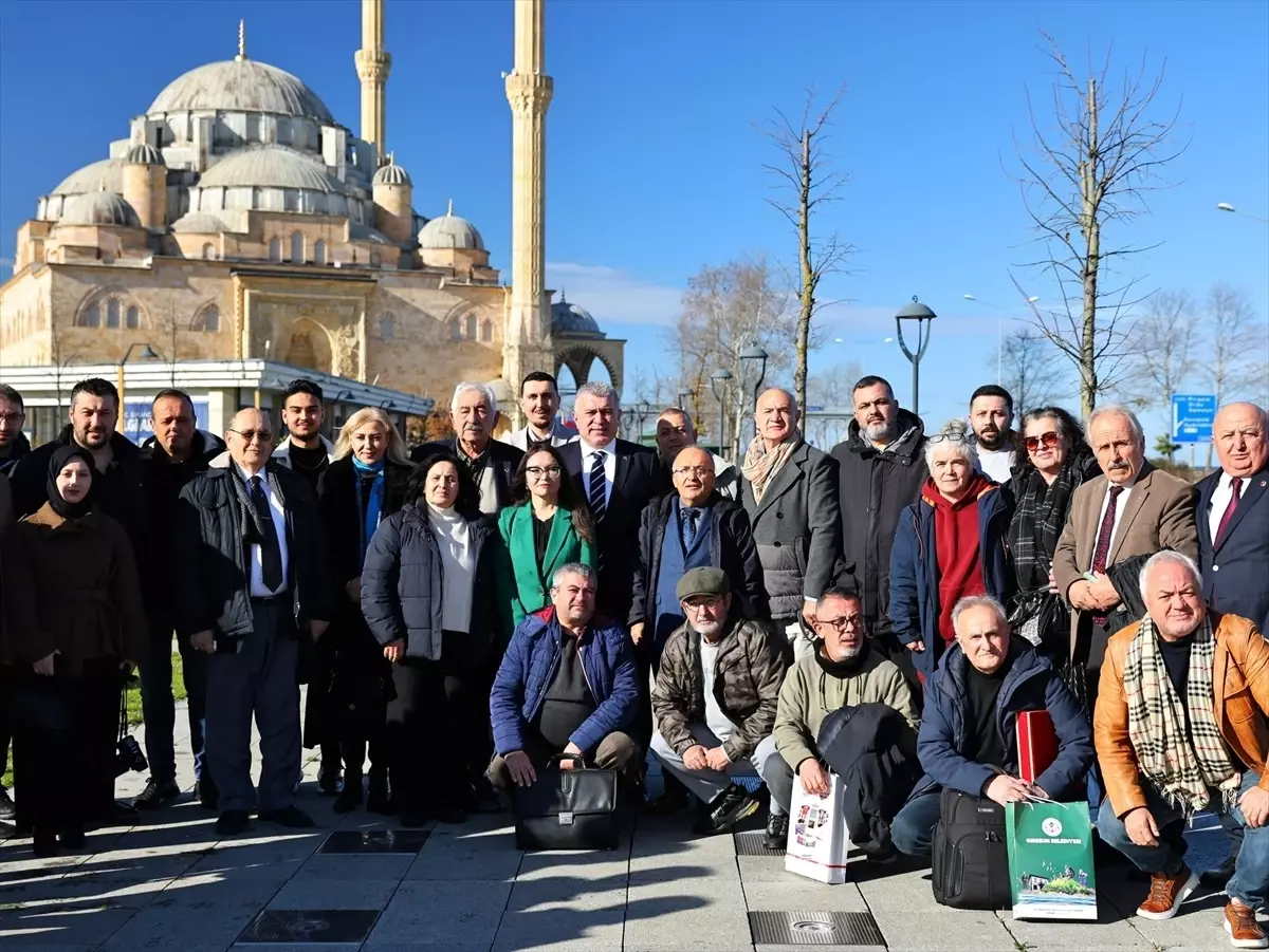 Başkan Sıbıç\'tan Gazetecilere Kutlama