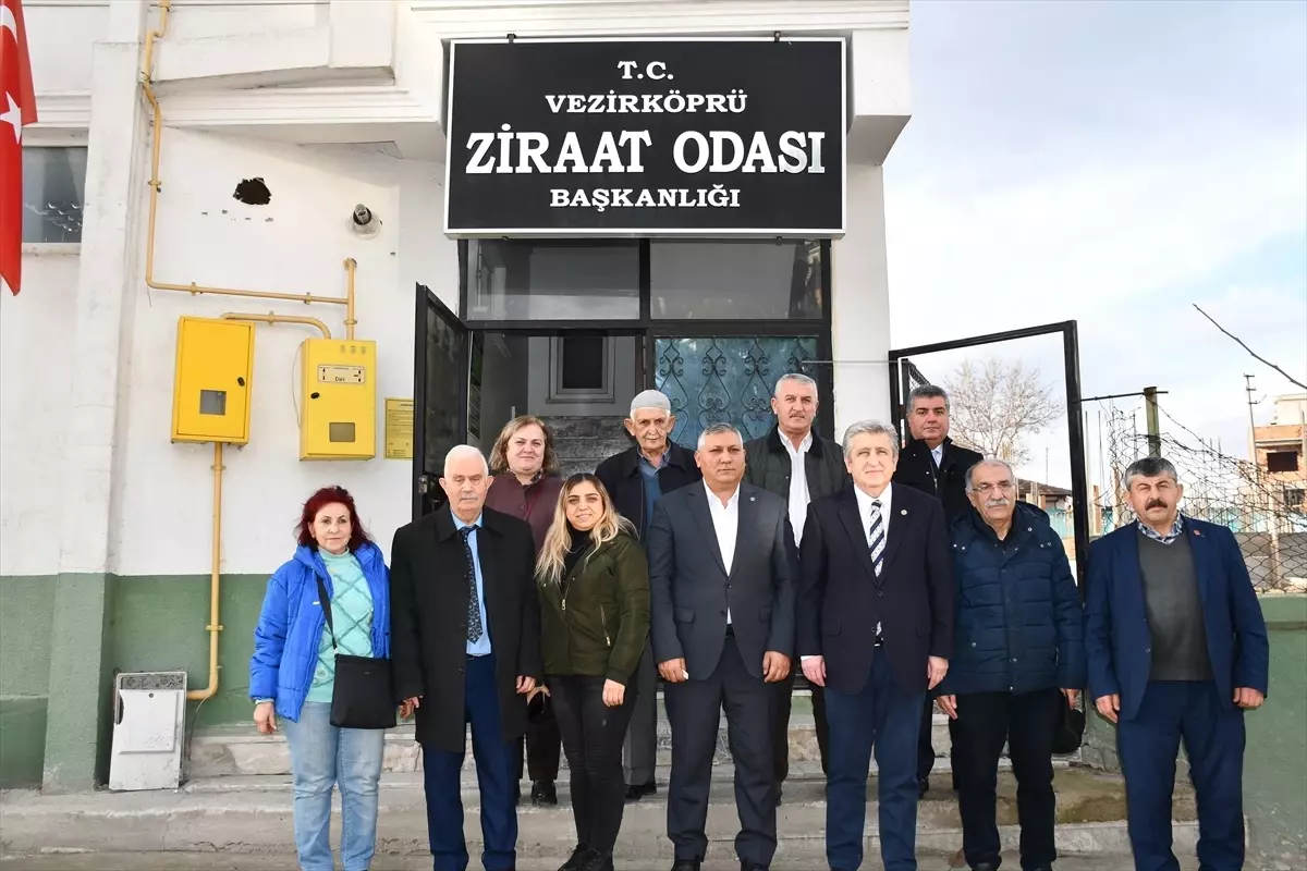 Murat Çan Vezirköprü\'de Ziyaretlerde Bulundu