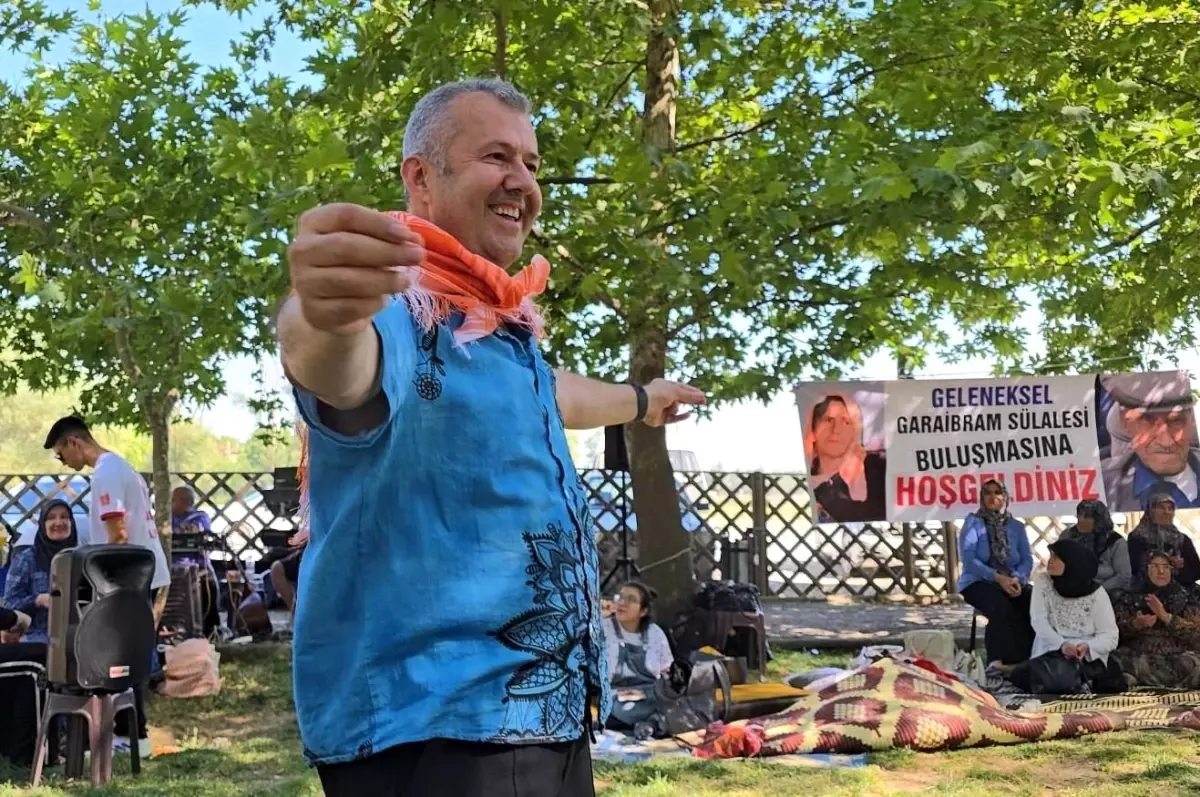 Yeni Aşk Şarkısı: \'Seninle Biz İkimiz\'