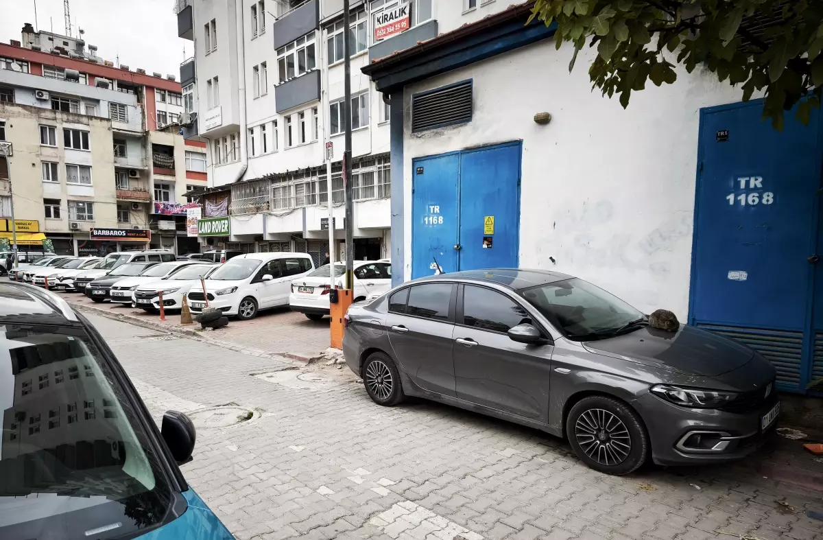 Adana\'da Bıçaklı Cinayet: Resul Tayyar Öney Yakalandı