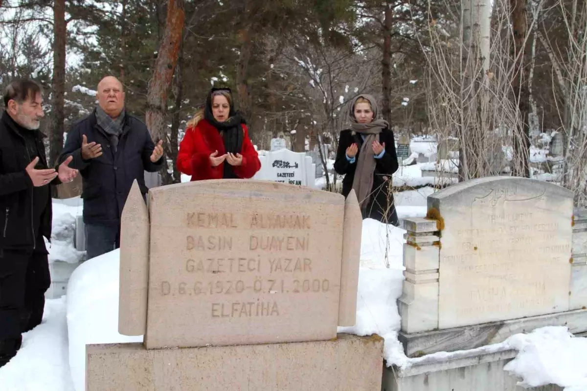 Gazeteciler Anıldı