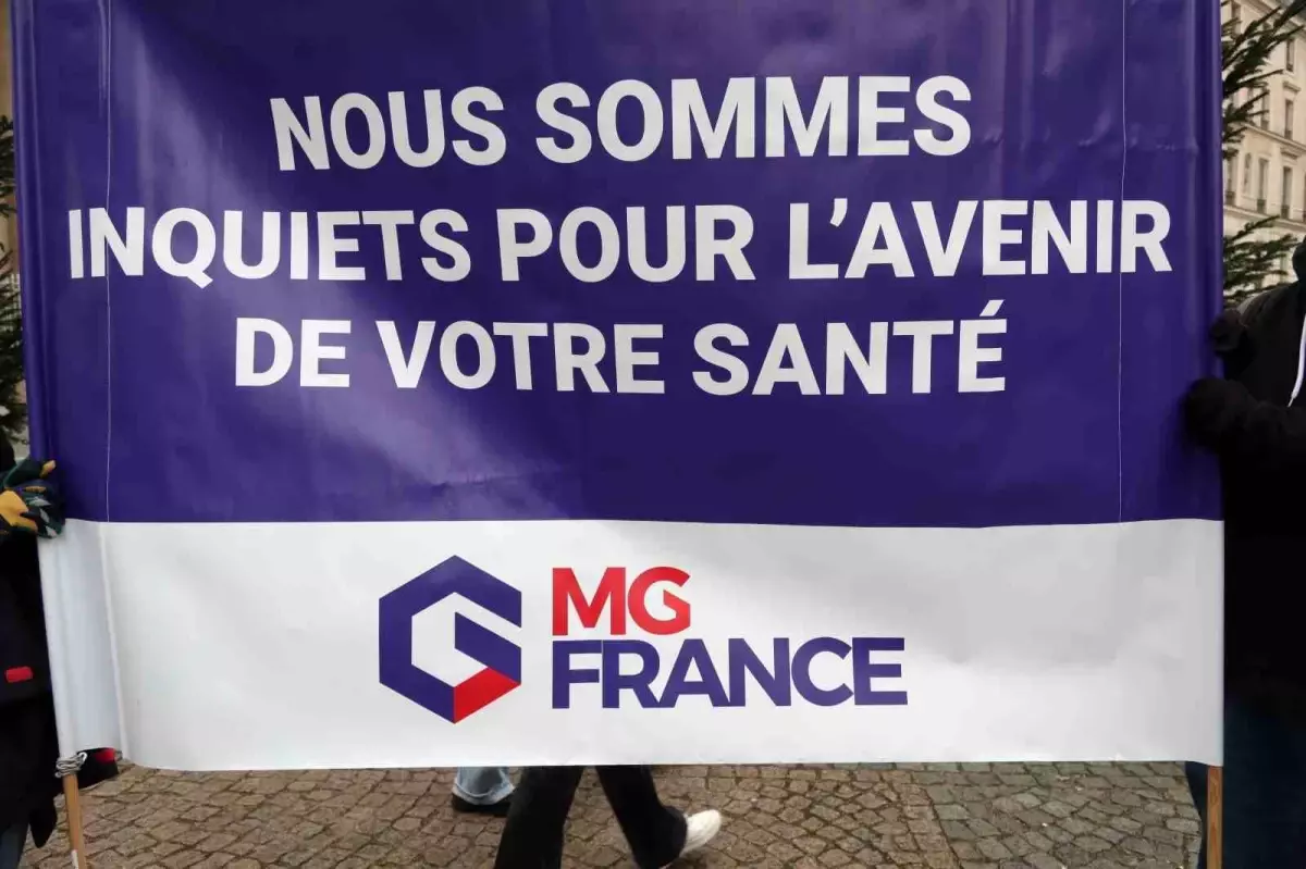 Fransa\'da Aile Hekimleri Greve Gitti