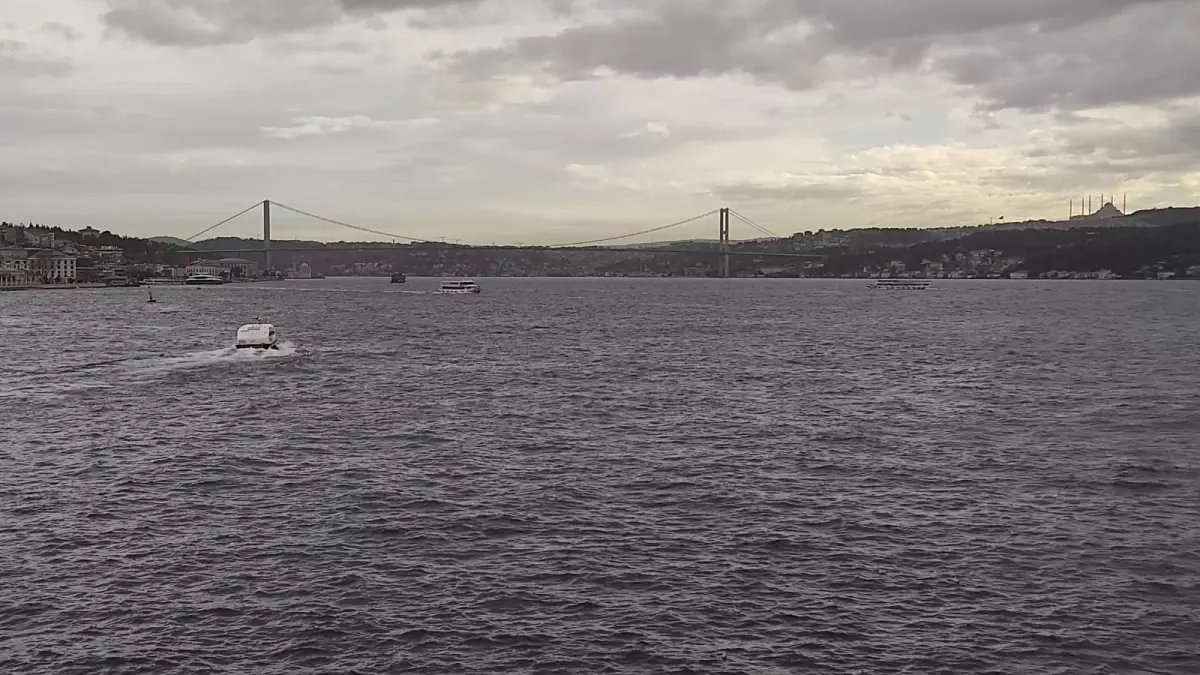 İstanbul\'da Fırtına Uyarısı ve İptaller