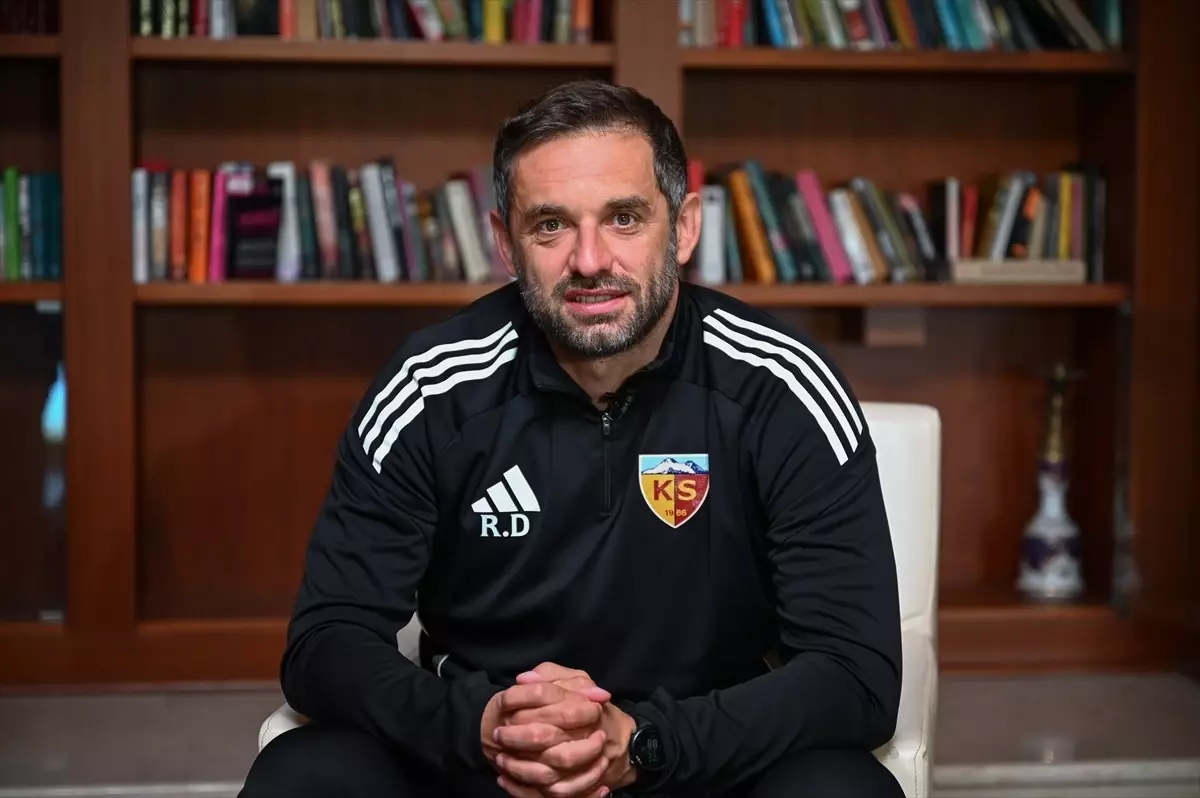 Djalovic Yılın Kareleri Oylamasında