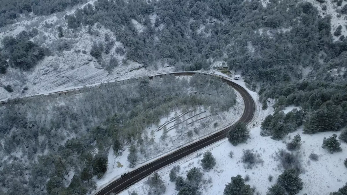 Demirci\'de Kar Yağışı Manzarası