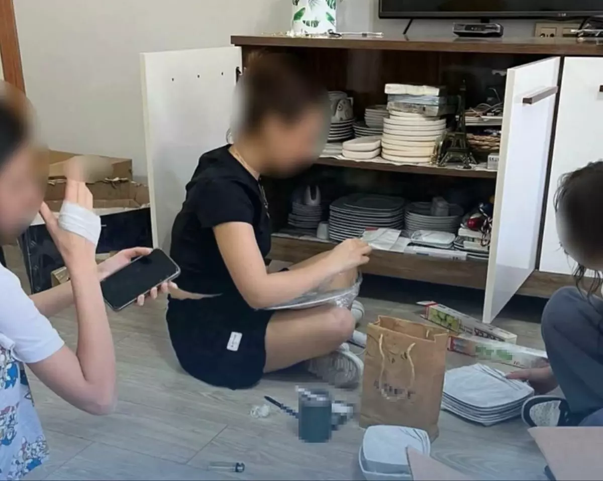 Öğretmene Gözaltı: 6 Öğrenciyle Temizlik