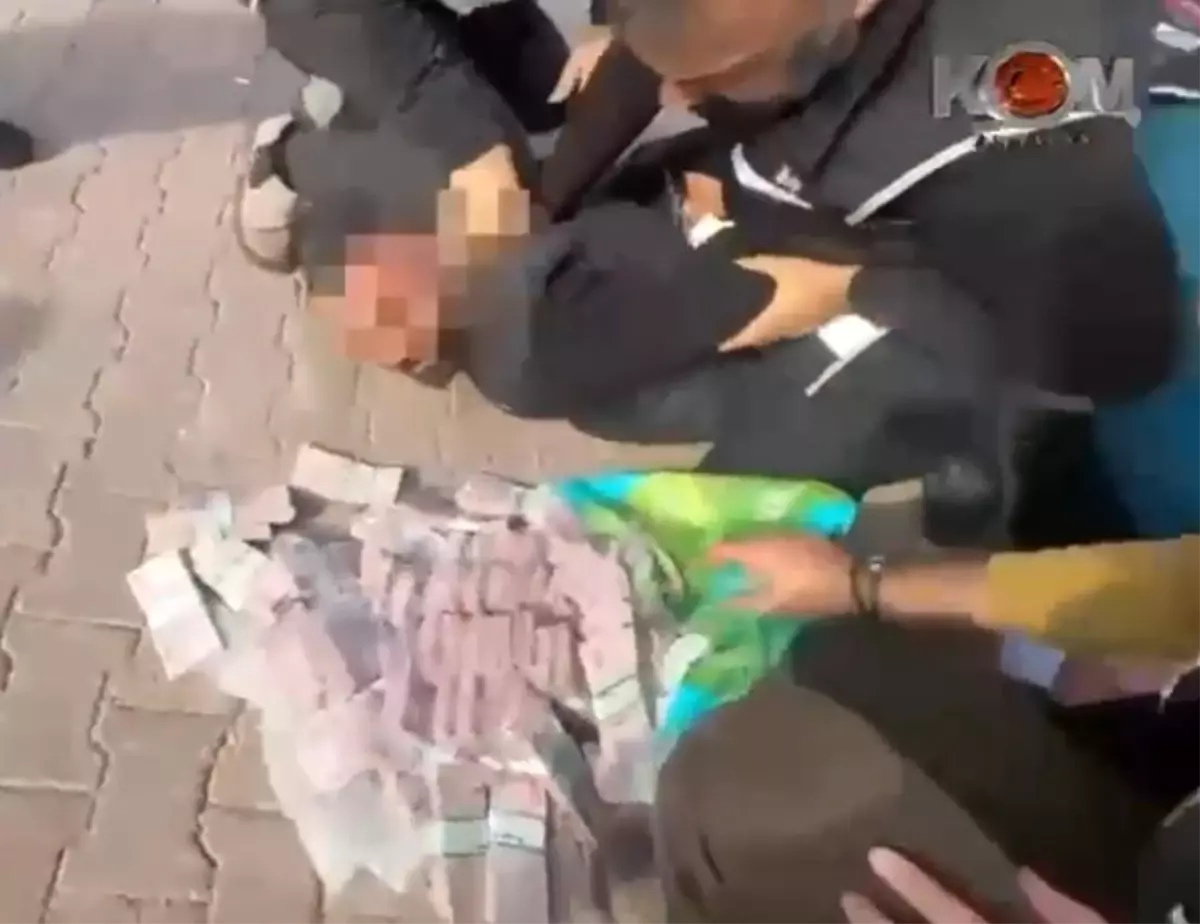 Poşetteki 2 milyon lira ile 30 metre gidebildiler, polisin operasyonuyla yakalandılar