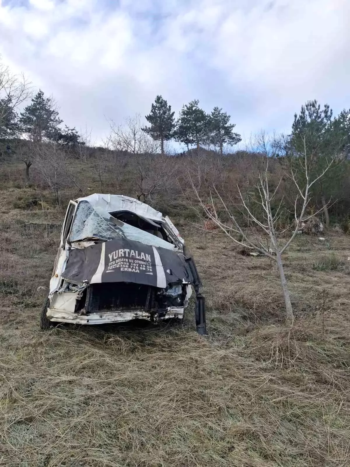 Niksar\'da Minibüs Devrildi, Sürücü Yaralandı