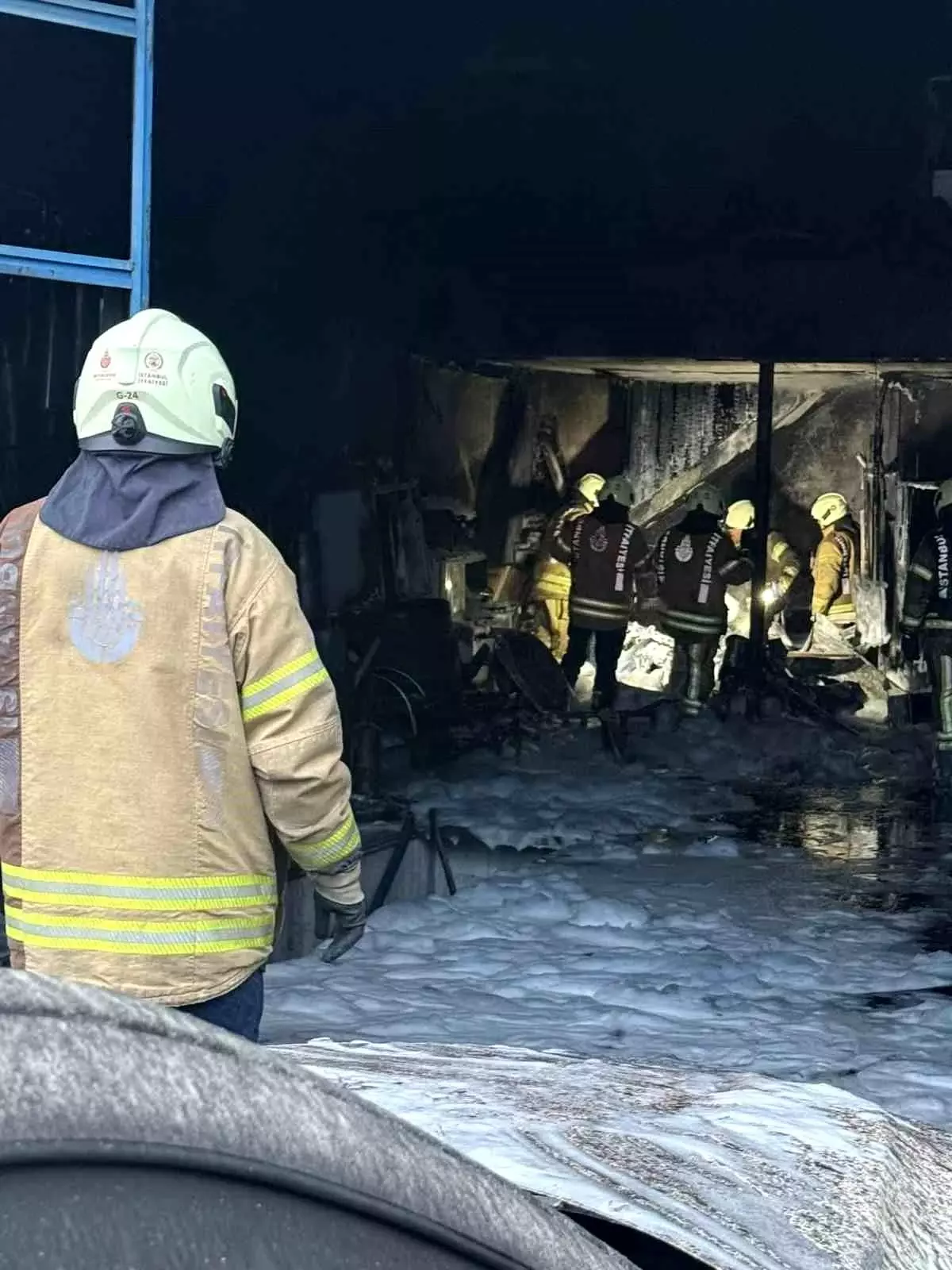 Silivri\'de Yangın Korkusu: Çıraklar ve İtfaiye Hızla Müdahale Etti