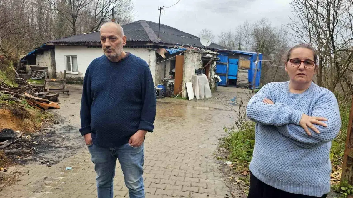 Şizofren hastası eşi ve iki çocuğuyla yaşam mücadelesi veren kadın: "Çocuklarımın rahat uyanmasını istiyorum"