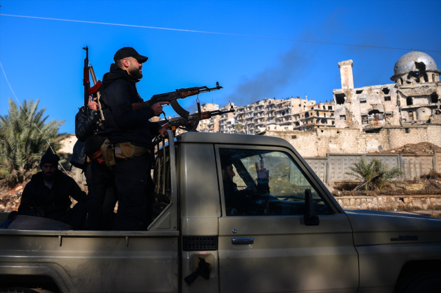 Suriye Ordusu: Halep YPG'den tamamen temizlendi