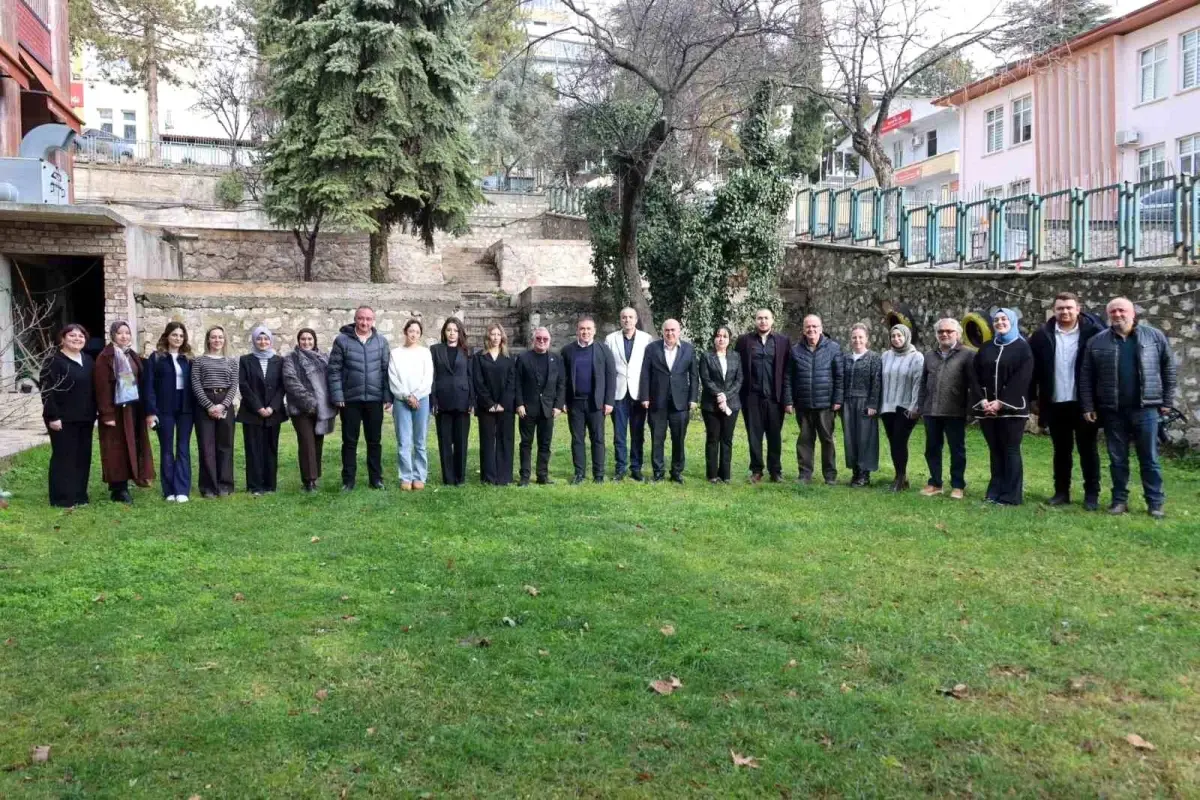 Vali Sözer\'den Gazetecilere Övgü