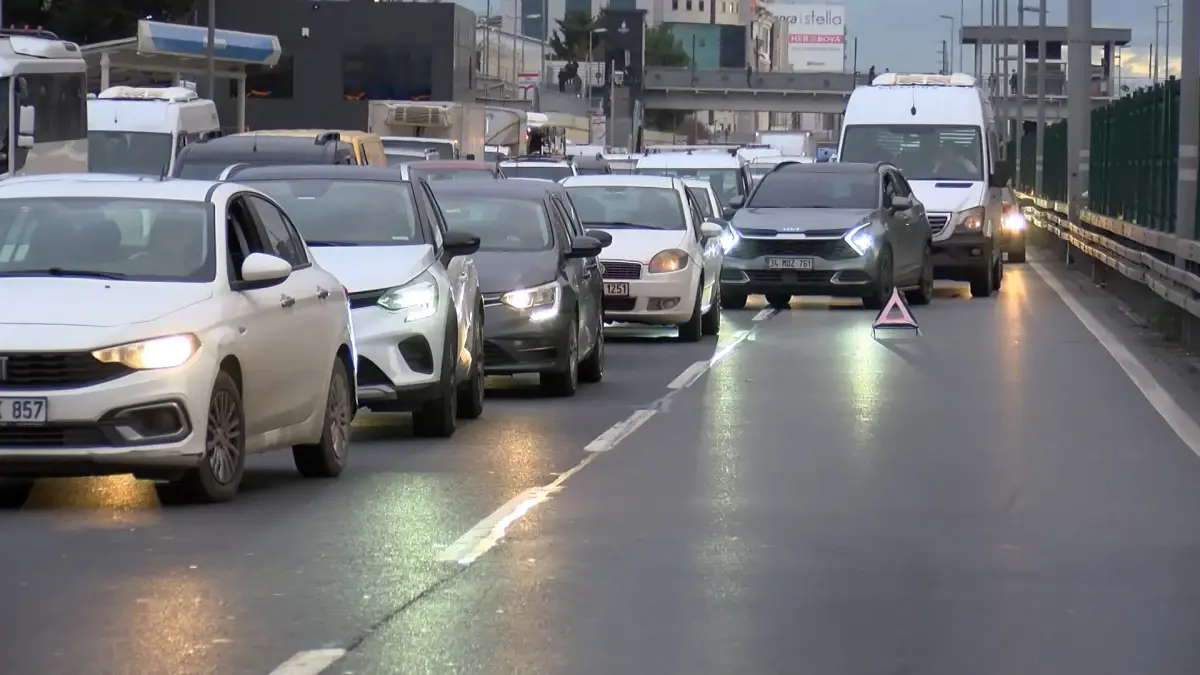 Yenibosna\'da Zincirleme Kaza