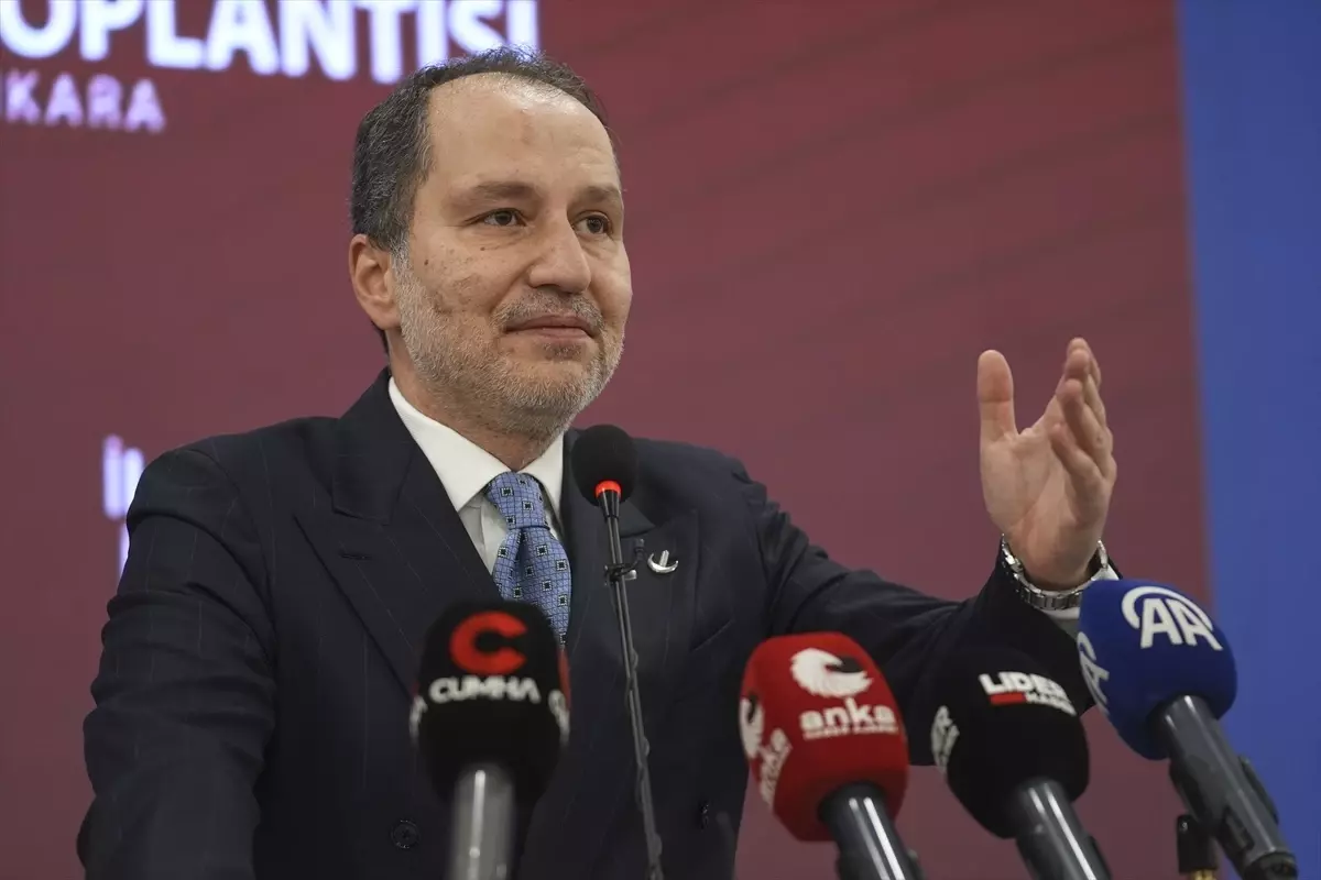 Yeniden Refah Partisi Genel Başkanı Erbakan, partisinin İl Başkanları Toplantısı\'nda konuştu